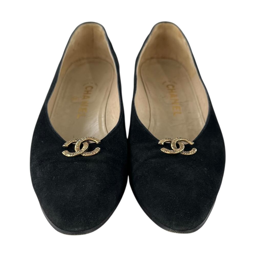 Chanel Vintage CC Suede Heels - Picture 14 of 14